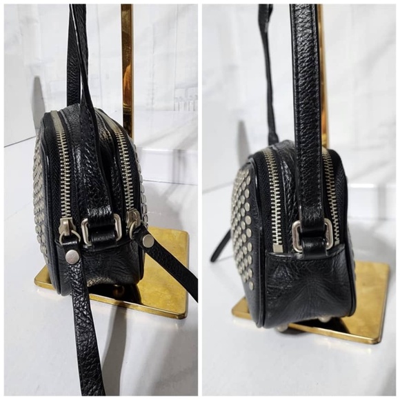 Authentic Burberry Studded Leather Camera Bag Black - Picture 6 of 10